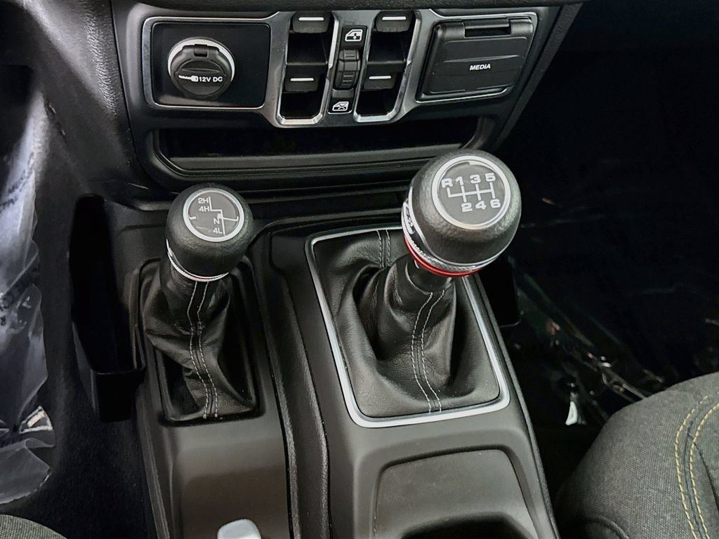 Certified 2025 Jeep Wrangler Unlimited Sport AWD/4WD image 10