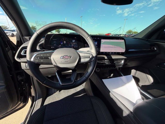 Used 2025 Chevrolet Traverse LT w/ Midnight/Sport Edition FWD image 15