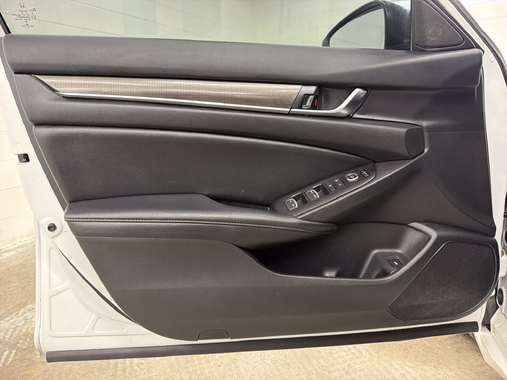 Used 2022 Honda Accord Sport image 14
