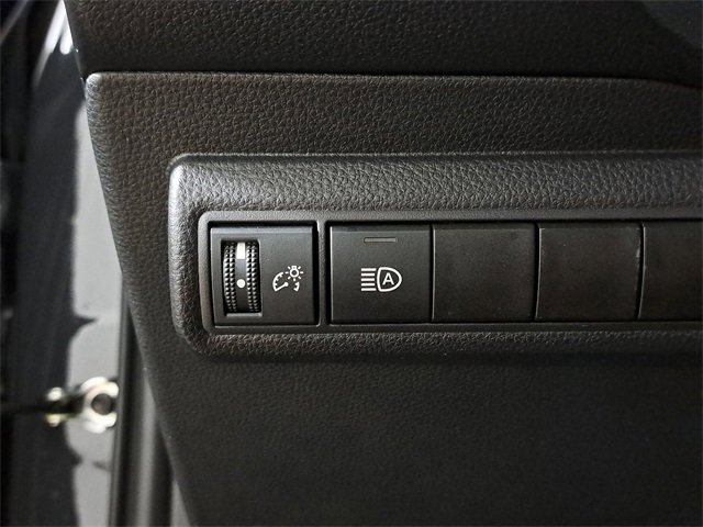 Used 2025 Toyota Corolla LE image 23