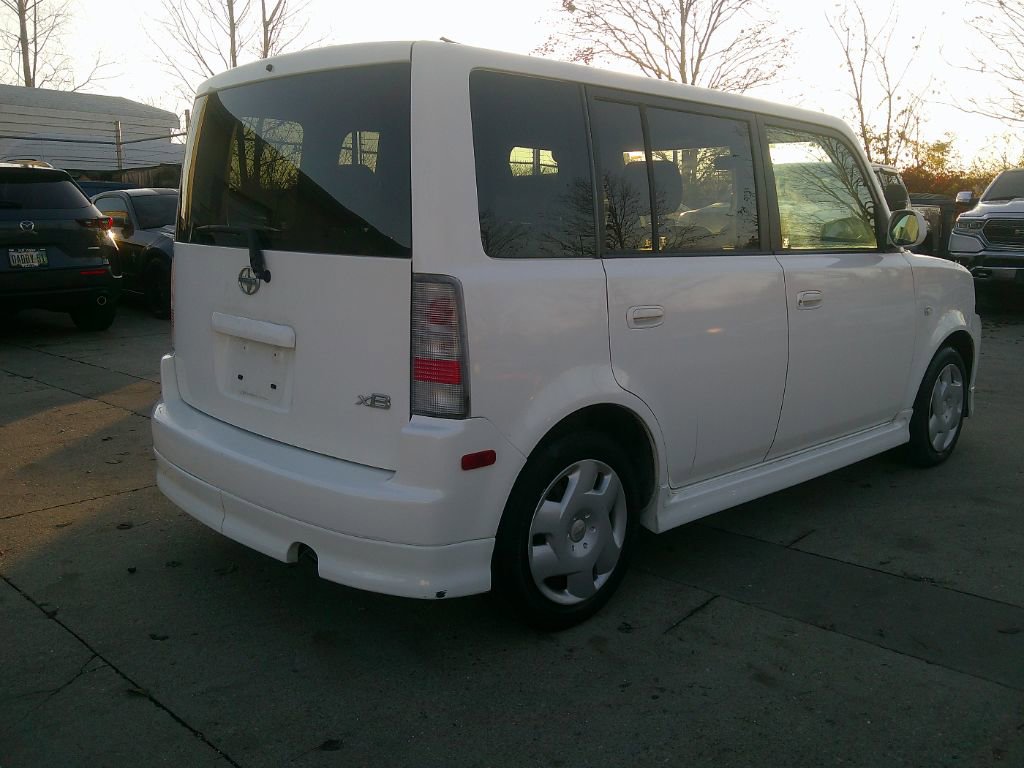 Used 2005 Scion xB Base image 5