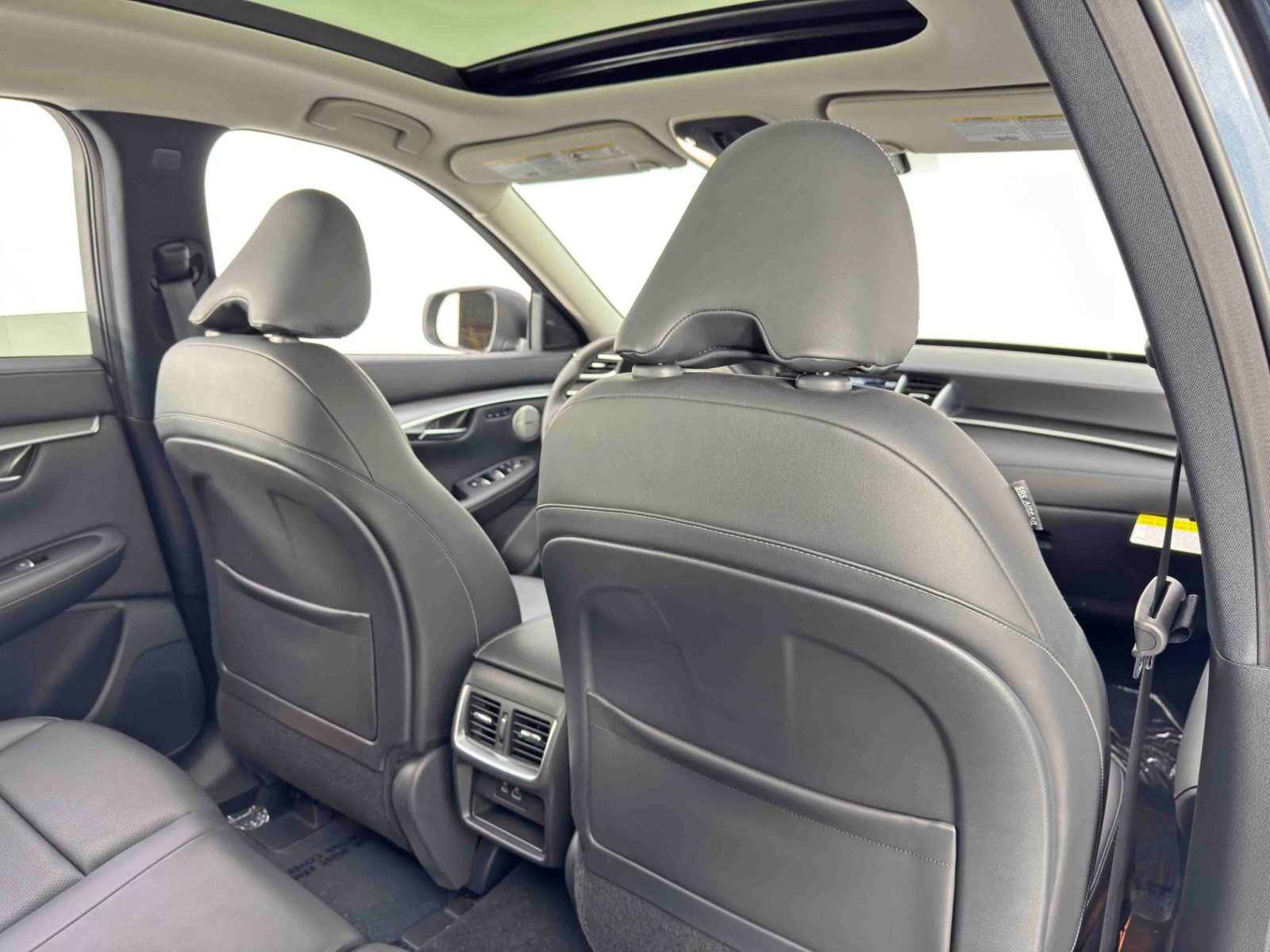 Used 2024 INFINITI QX50 Luxe FWD image 38