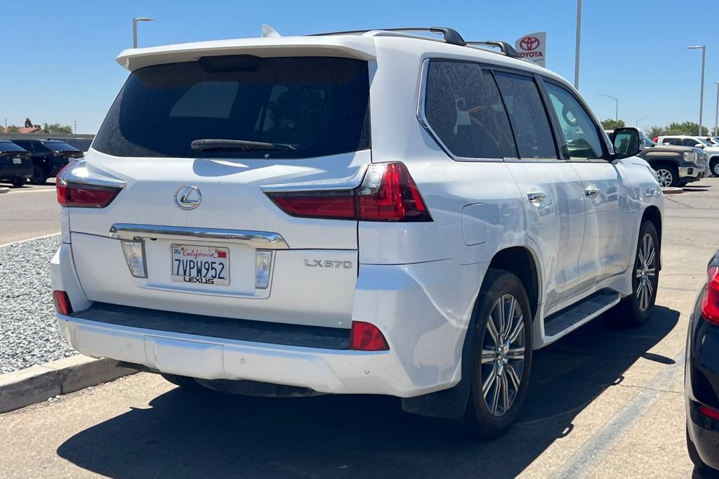 Used 2017 Lexus LX 570 4WD image 6