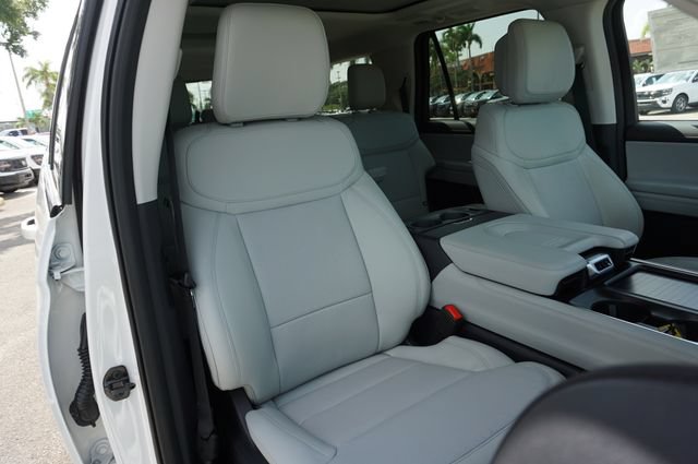 New 2027 Ford Expedition Max Platinum AWD/4WD image 2
