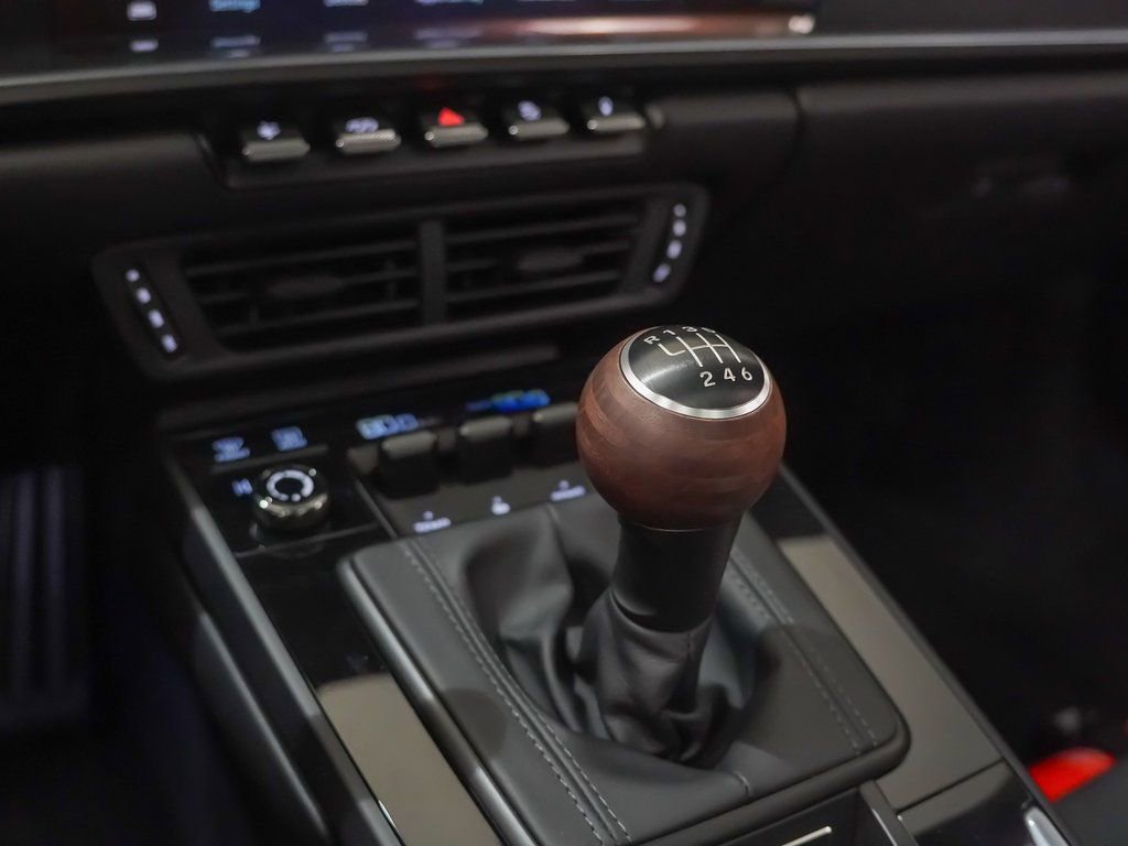 New 2026 Porsche 911 Carrera T image 30