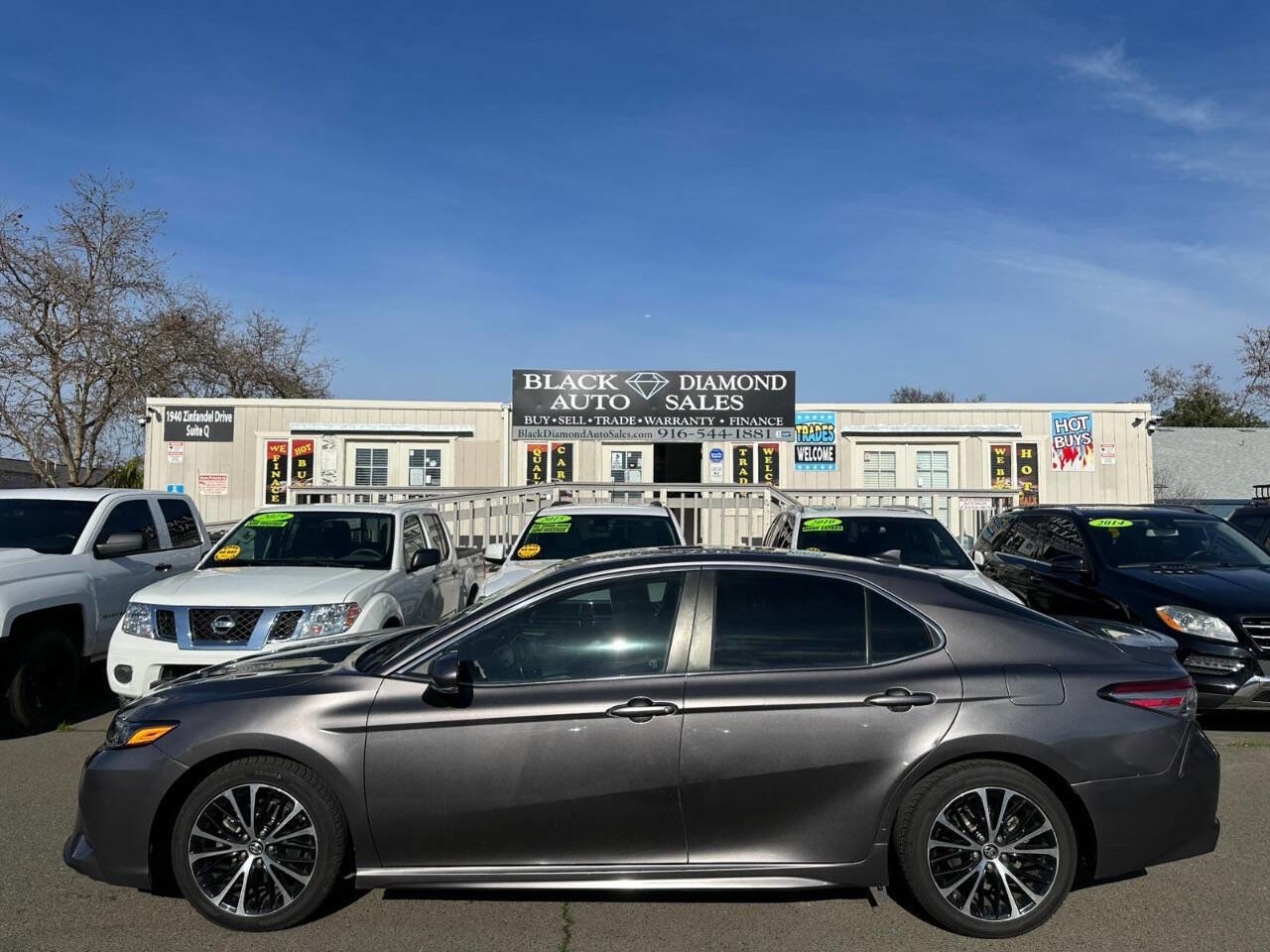 Used 2019 Toyota Camry SE w/ Convenience Package image 10