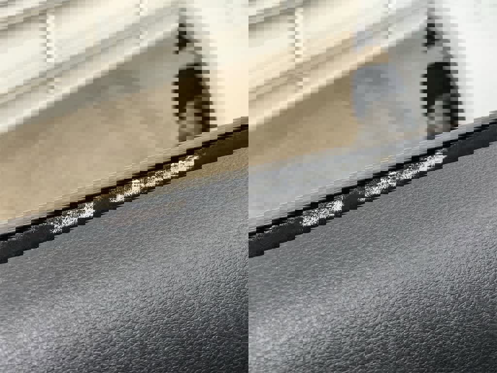 Used 2025 Jeep Wrangler Sahara image 33