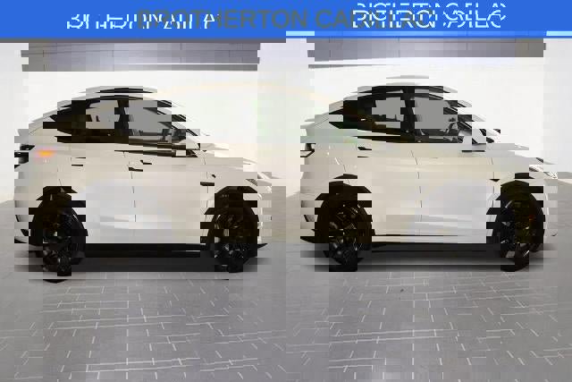 Used 2024 Tesla Model Y Long Range AWD/4WD image 8