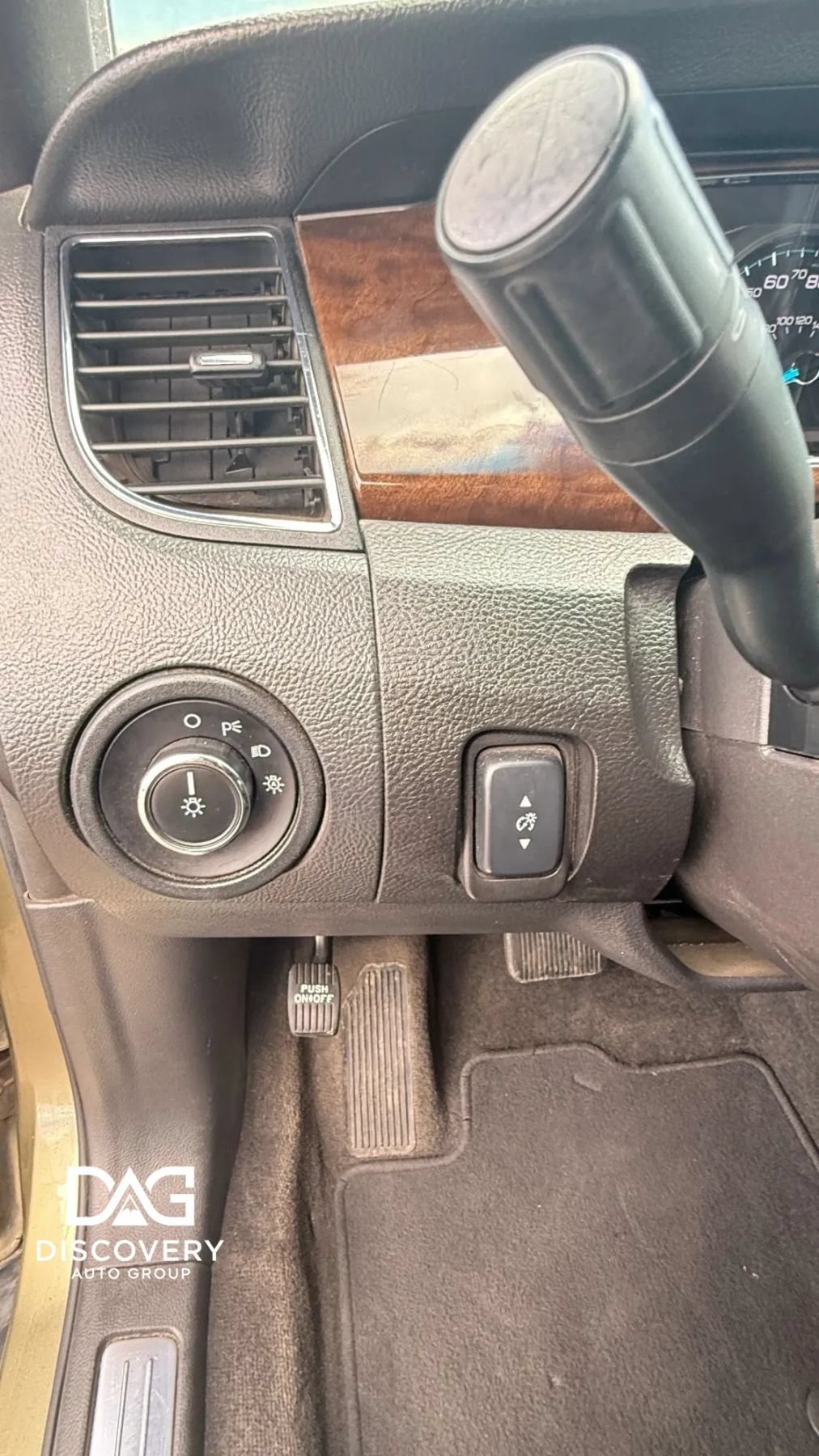 Used 2013 Ford Taurus Limited FWD image 17