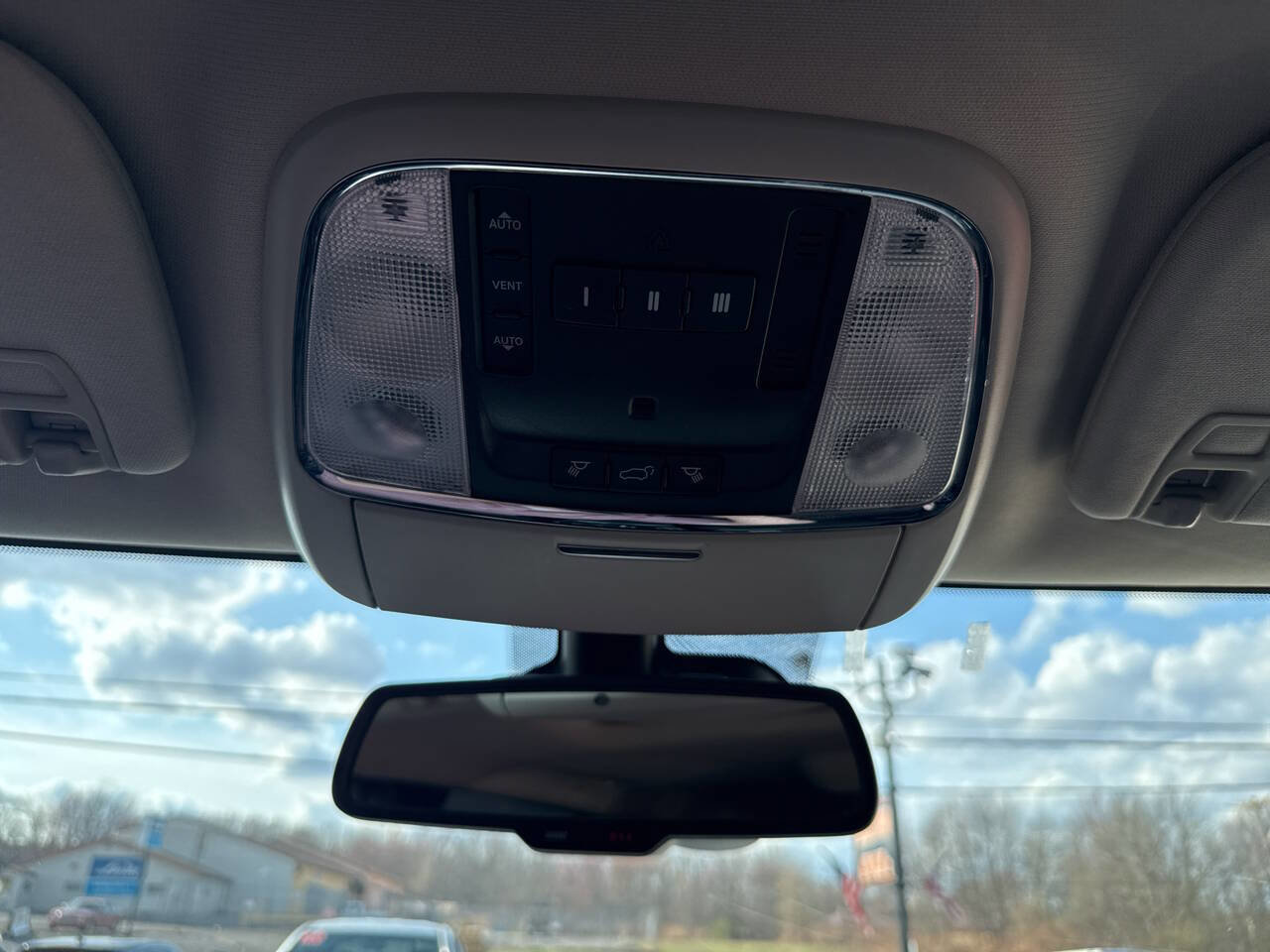 Used 2015 Dodge Durango Citadel w/ Technology Group AWD/4WD image 41