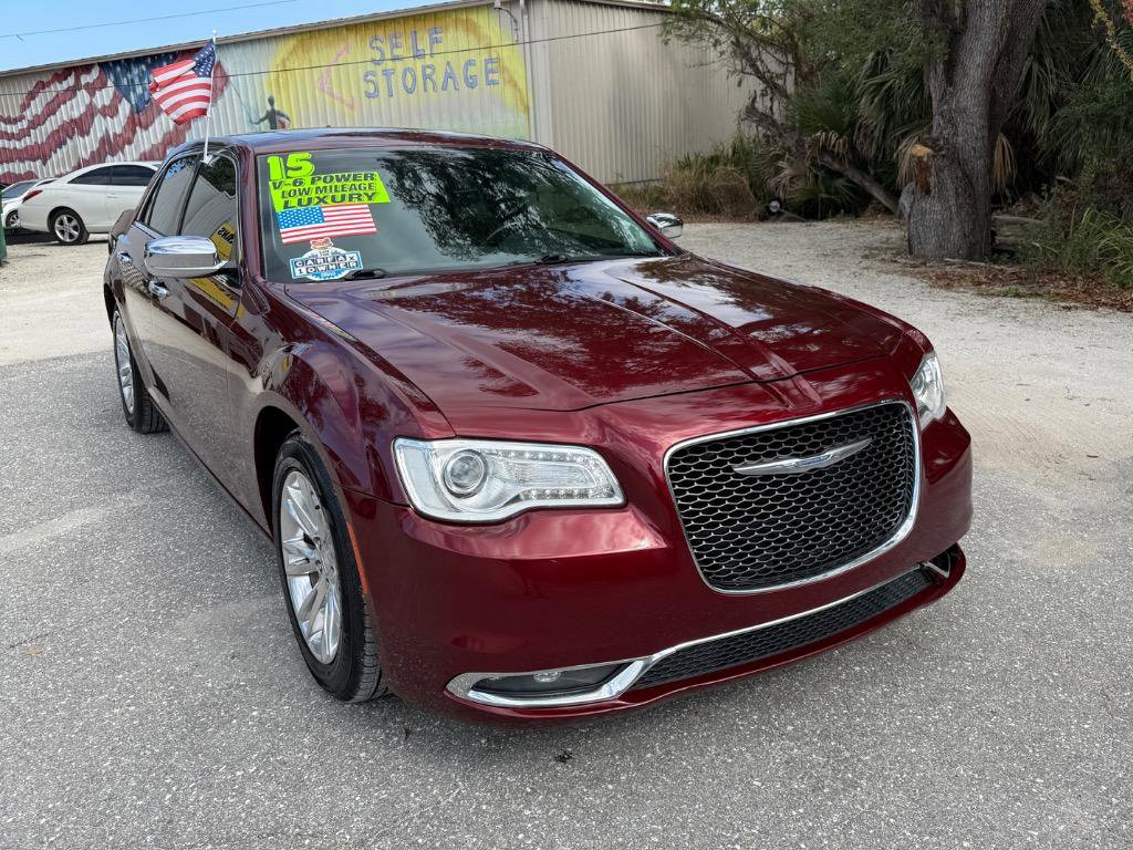 Used 2015 Chrysler 300 C image 1