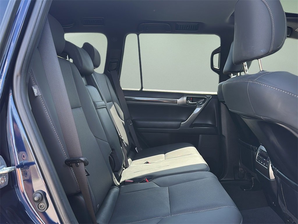 Used 2023 Lexus GX 460 Premium w/ Premium Package image 24