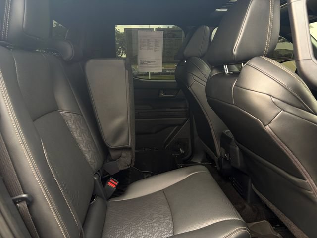 Used 2024 Toyota Tacoma Limited w/ Limited Package (LT) AWD/4WD image 18