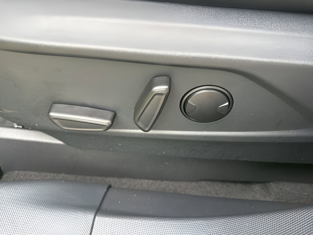 Used 2025 Ford Mustang Mach-E Premium image 10