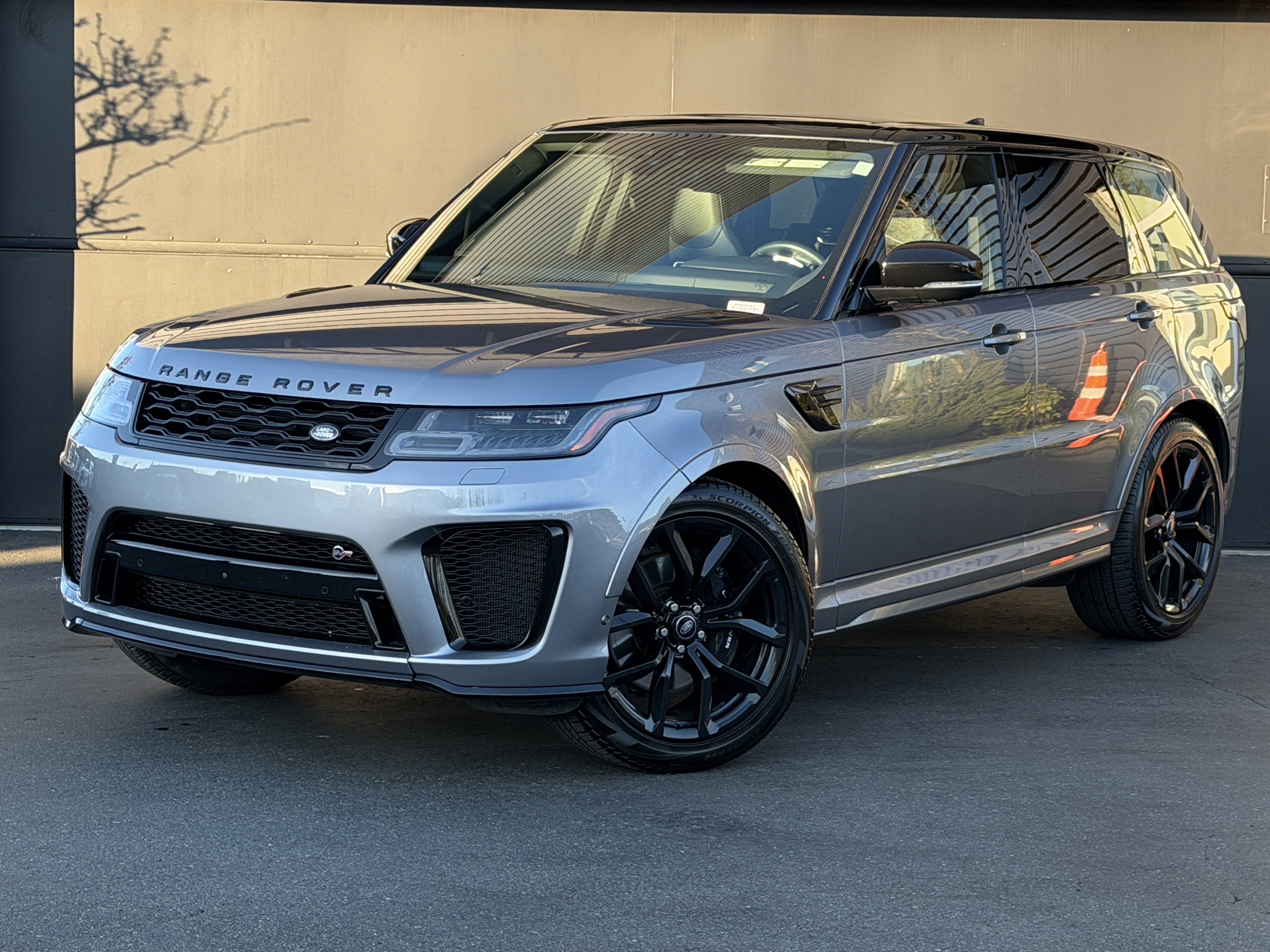 Certified 2022 Land Rover Range Rover Sport SVR image 1