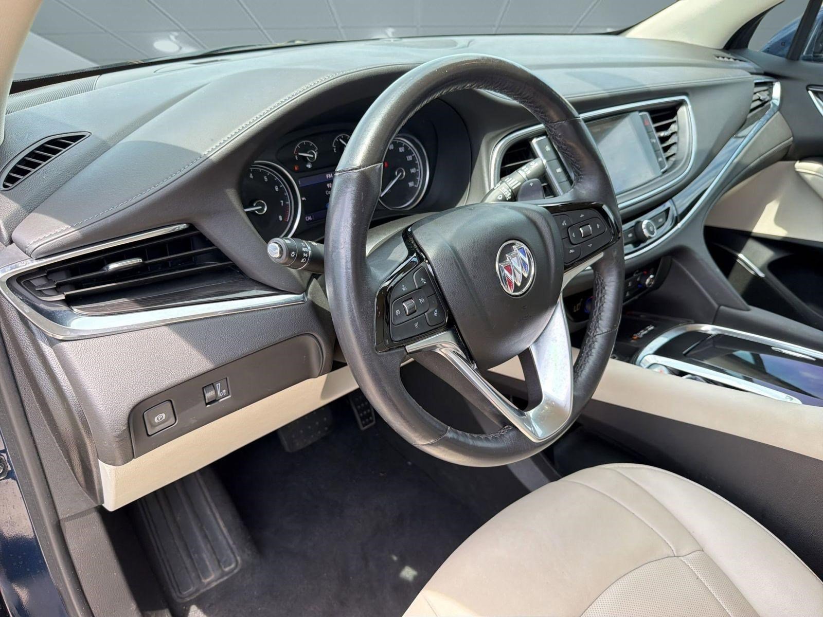 Used 2023 Buick Enclave Essence AWD/4WD image 4