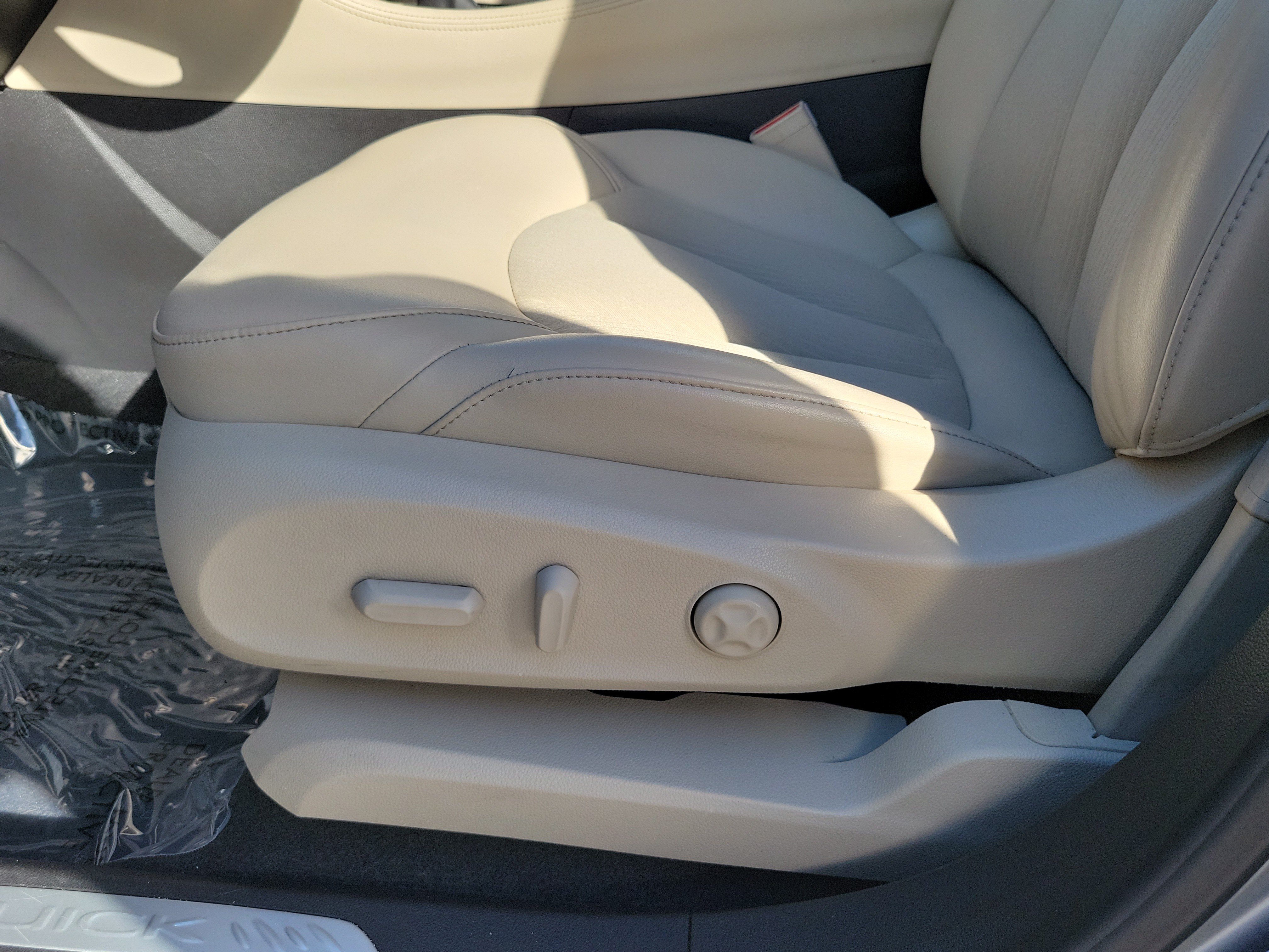 Used 2020 Buick Envision Preferred FWD image 12