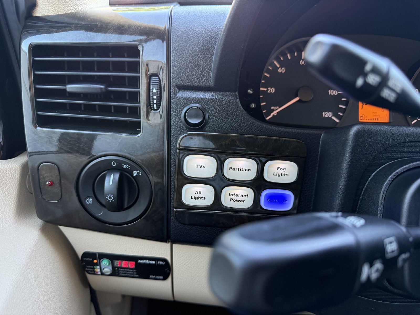 Used 2013 Mercedes-Benz Sprinter 2500 image 8