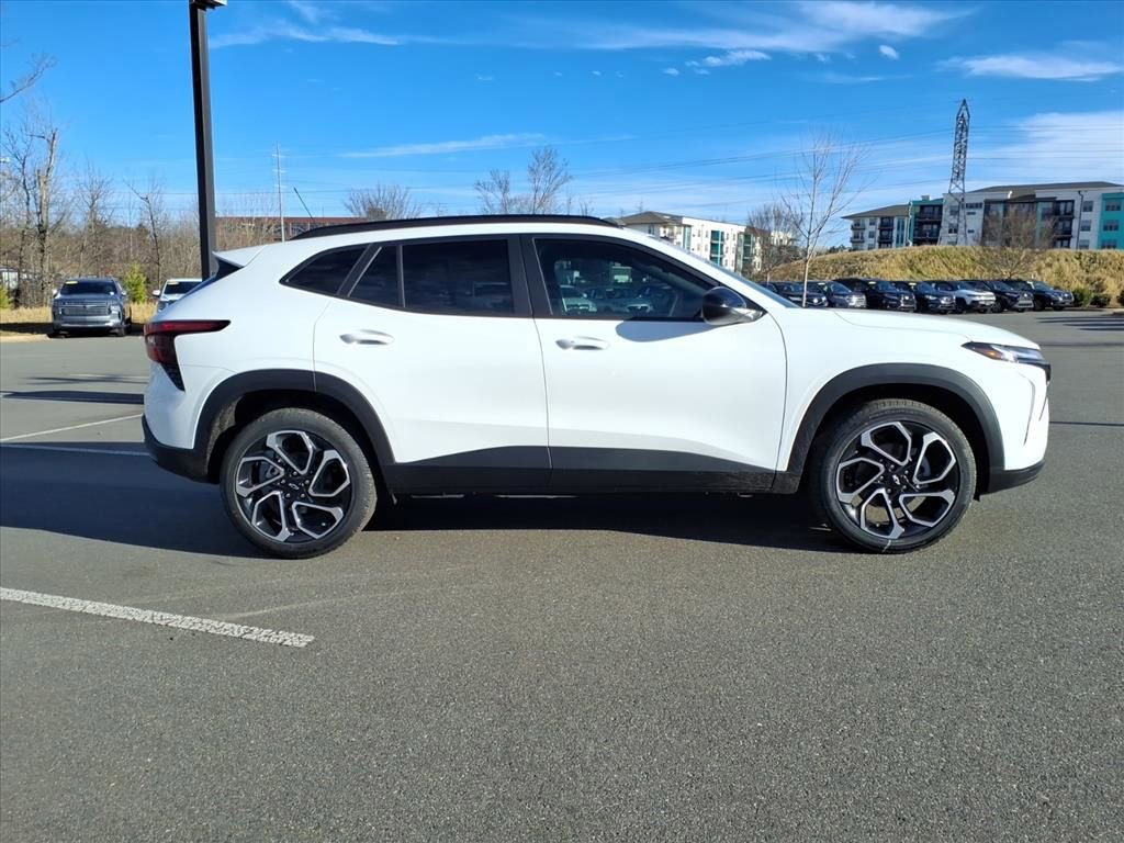 New 2026 Chevrolet Trax RS w/ Driver Confidence Package image 25