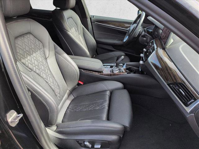 Used 2021 BMW 530e xDrive w/ Convenience Package image 22