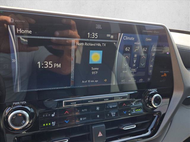 Used 2021 Toyota Highlander Limited AWD/4WD image 14