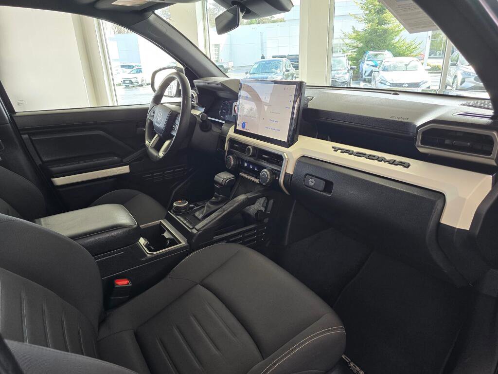 Used 2024 Toyota Tacoma TRD Off-Road image 42