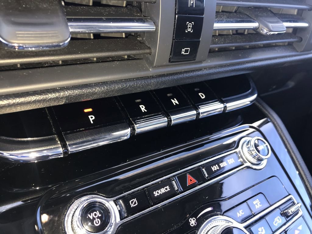 Used 2022 Lincoln Corsair AWD w/ Premium Package image 20