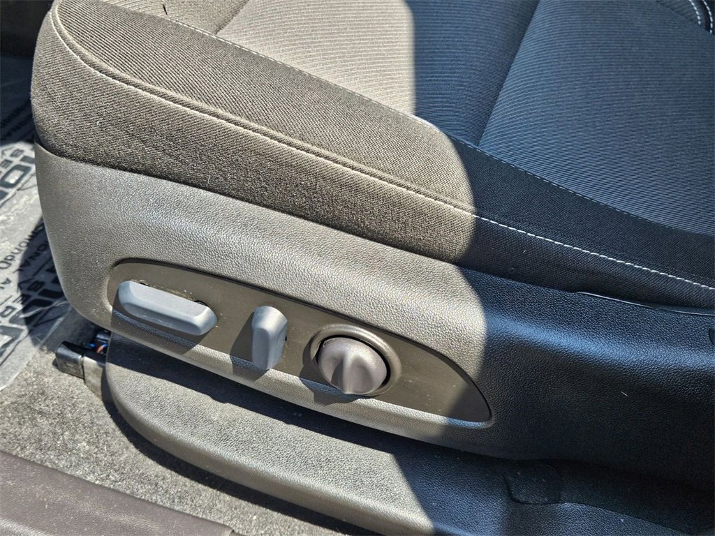 Used 2025 Chevrolet Blazer LT w/ Driver Confidence Package image 13