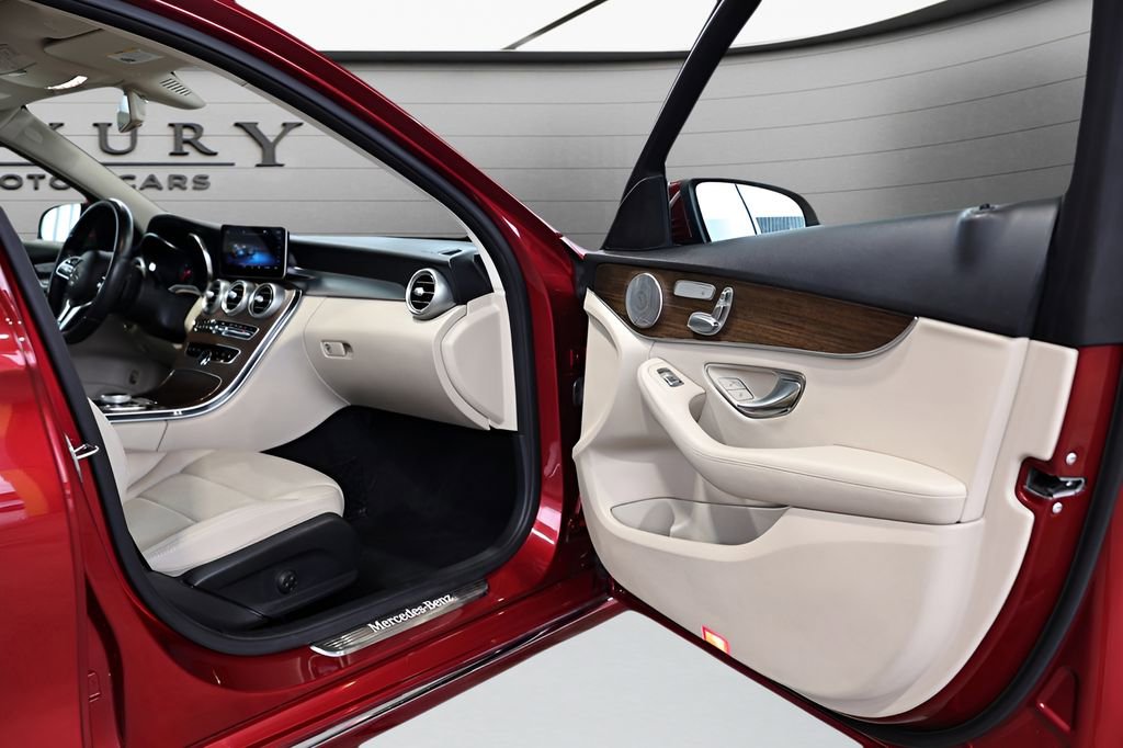 Used 2020 Mercedes-Benz C 300 4MATIC Sedan image 63