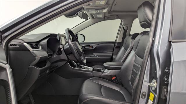 Used 2022 Toyota RAV4 XLE Premium AWD/4WD image 14