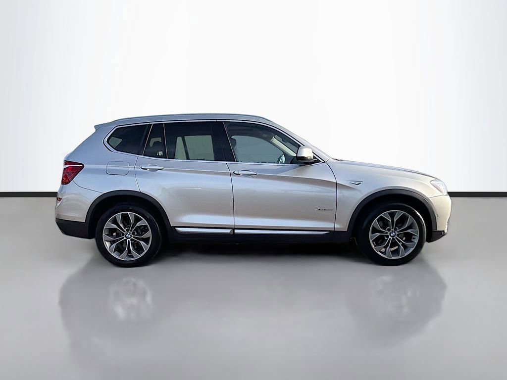 Used 2016 BMW X3 xDrive28i image 2