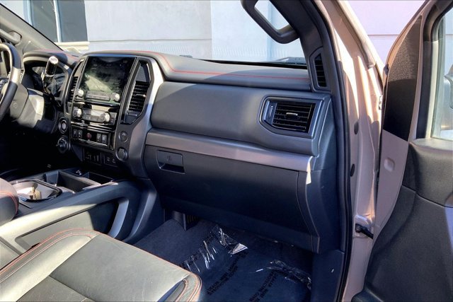 Used 2021 Nissan Titan PRO-4X w/ Pro-4x Convenience Package AWD/4WD image 16