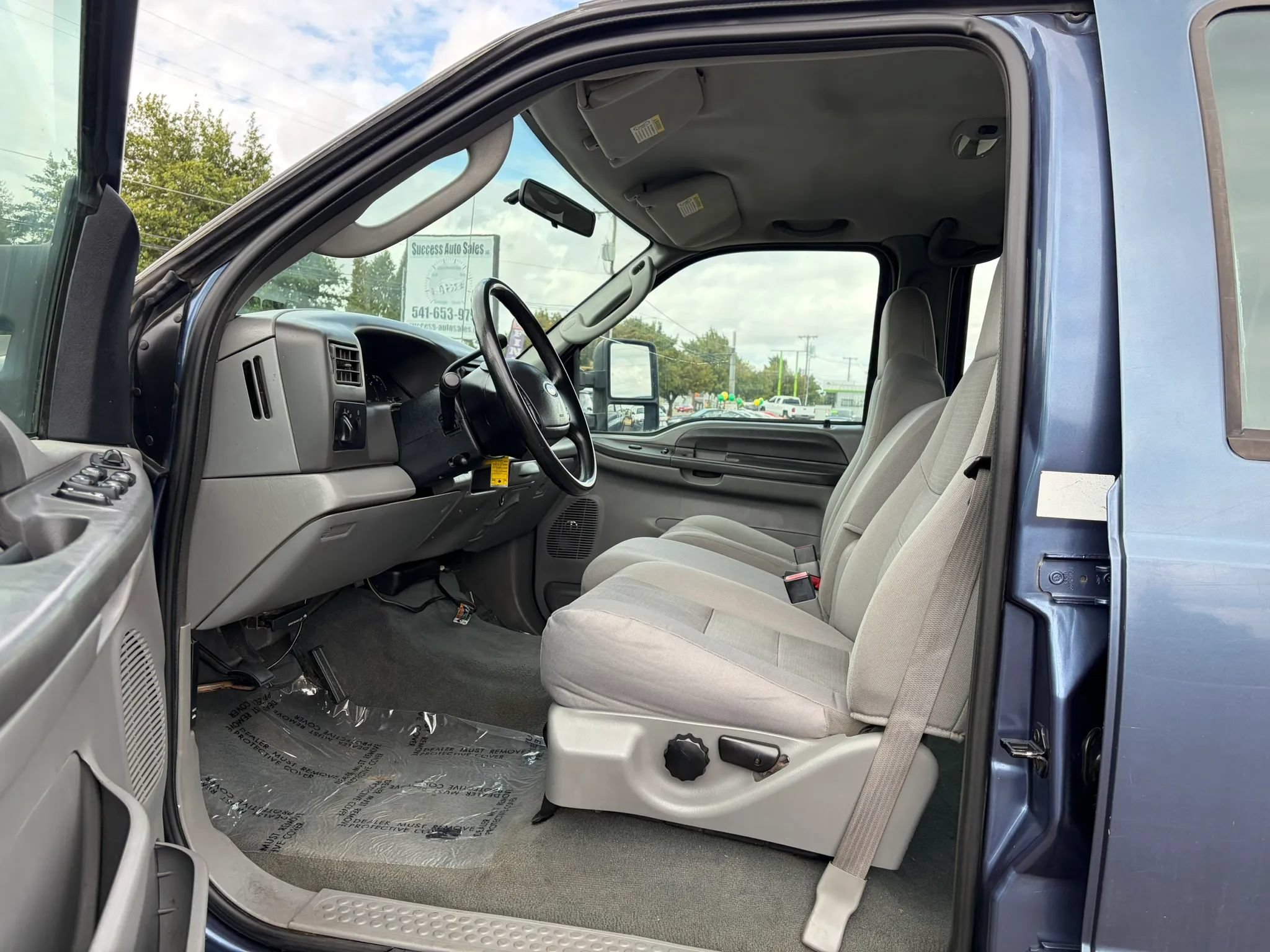 Used 2004 Ford F250 XLT AWD/4WD image 9