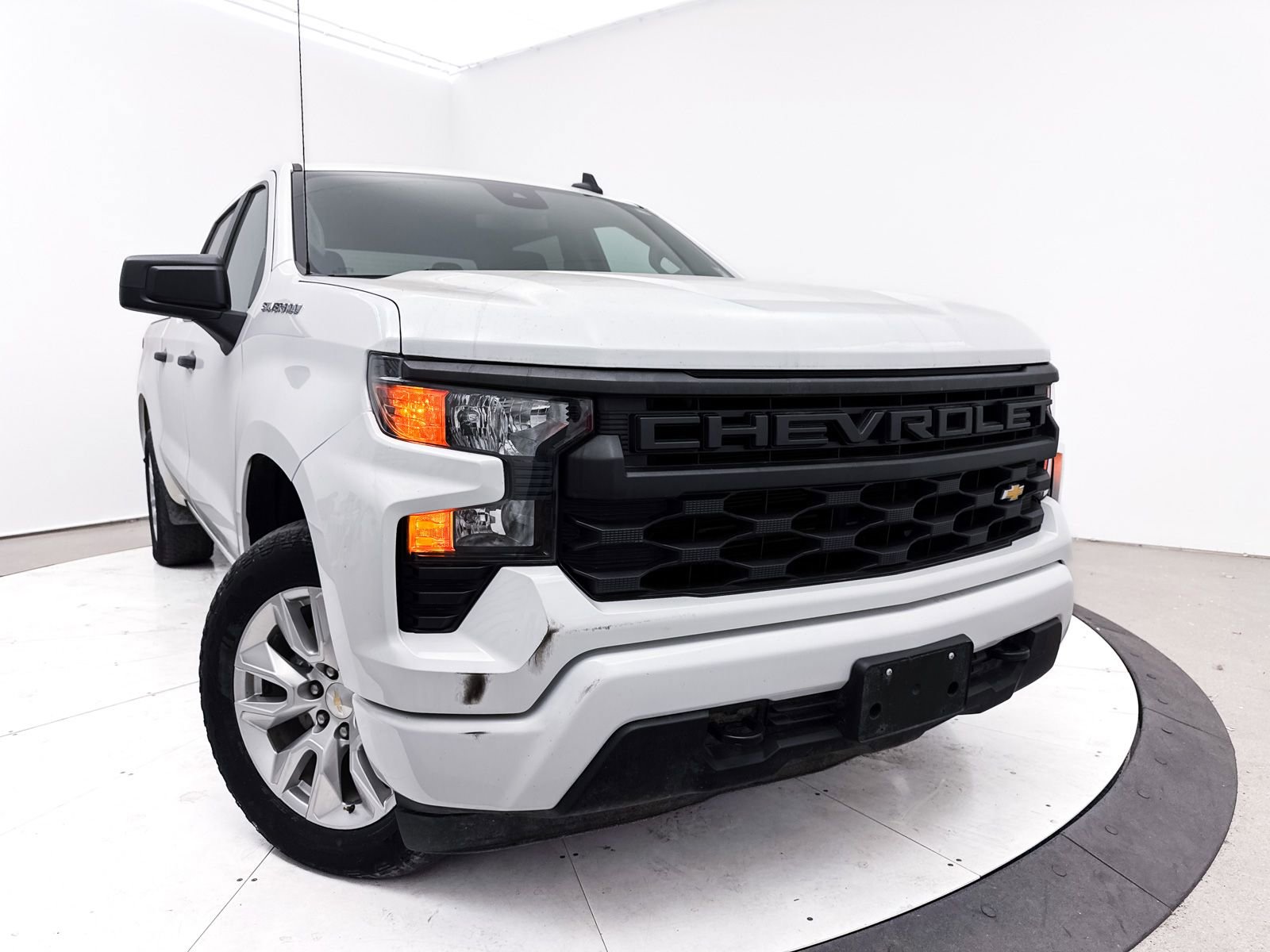 Used 2022 Chevrolet Silverado 1500 Custom image 5