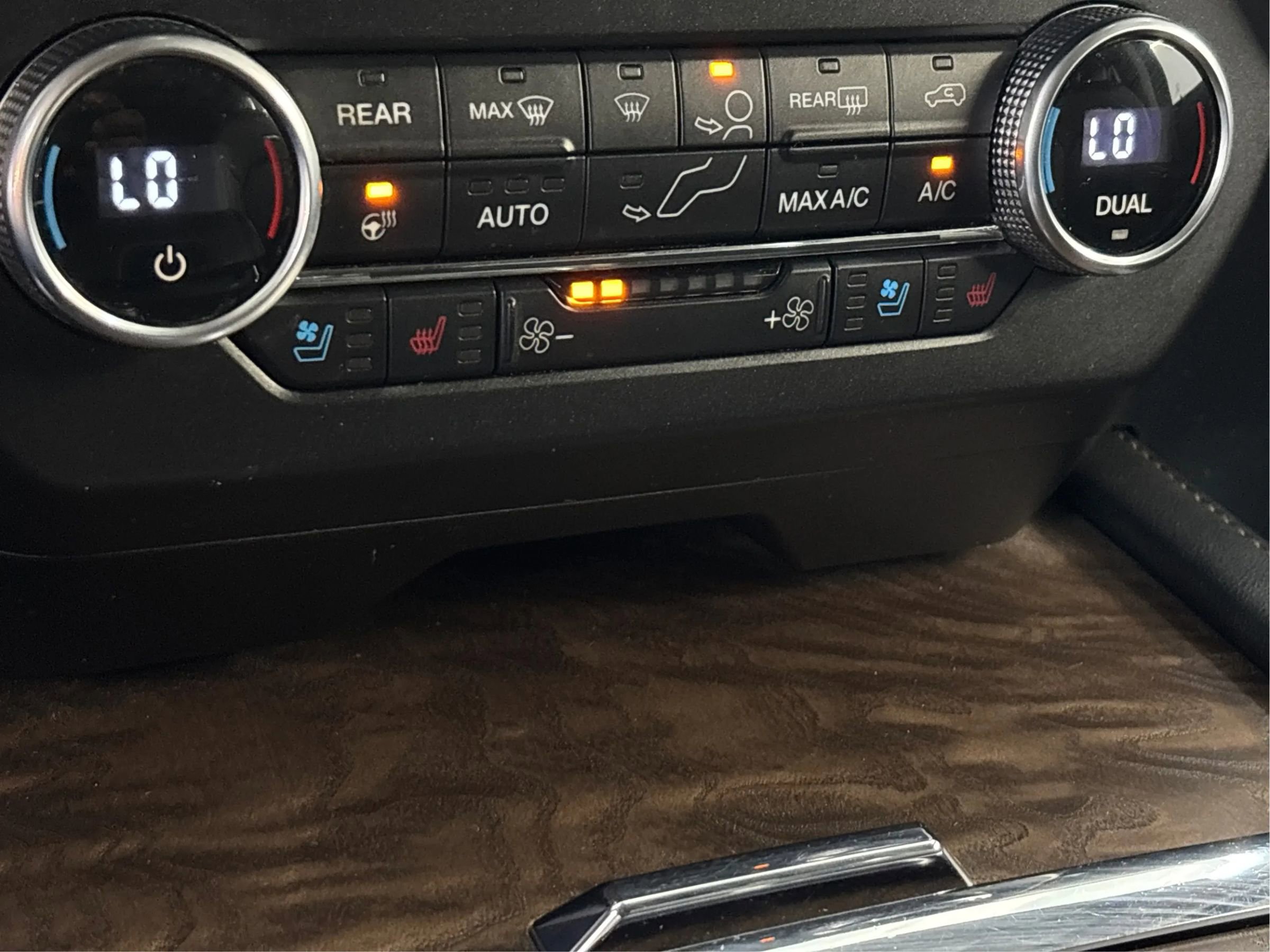 Used 2019 Ford Expedition Max Platinum image 37