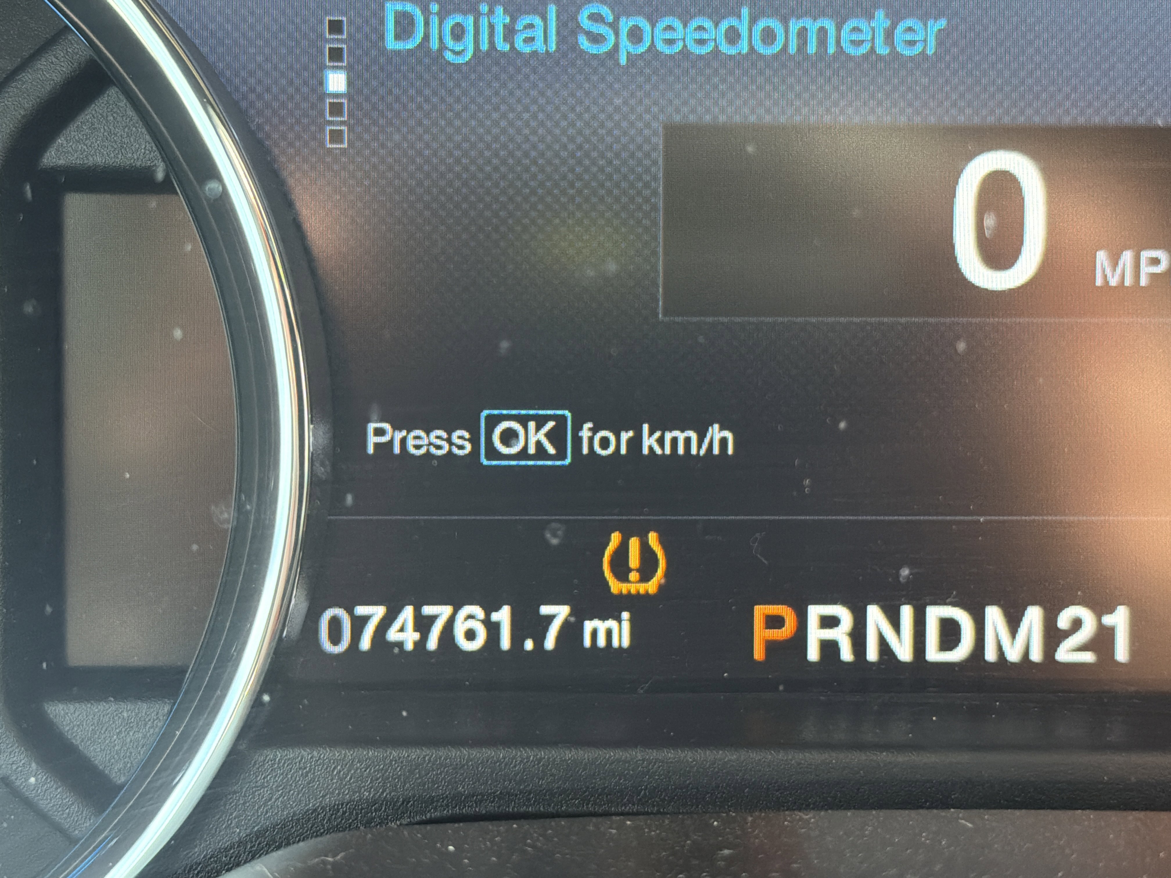 Used 2016 Ford F150 Platinum w/ Equipment Group 701A Luxury image 2