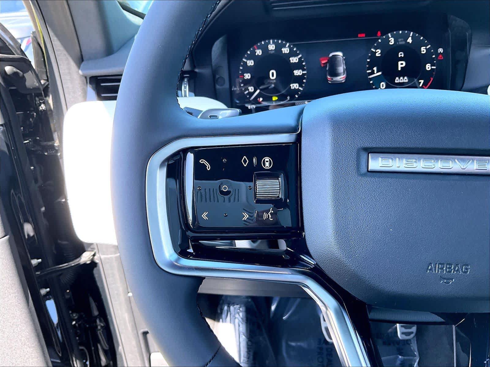 New 2026 Land Rover Discovery Sport Landmark AWD/4WD image 17