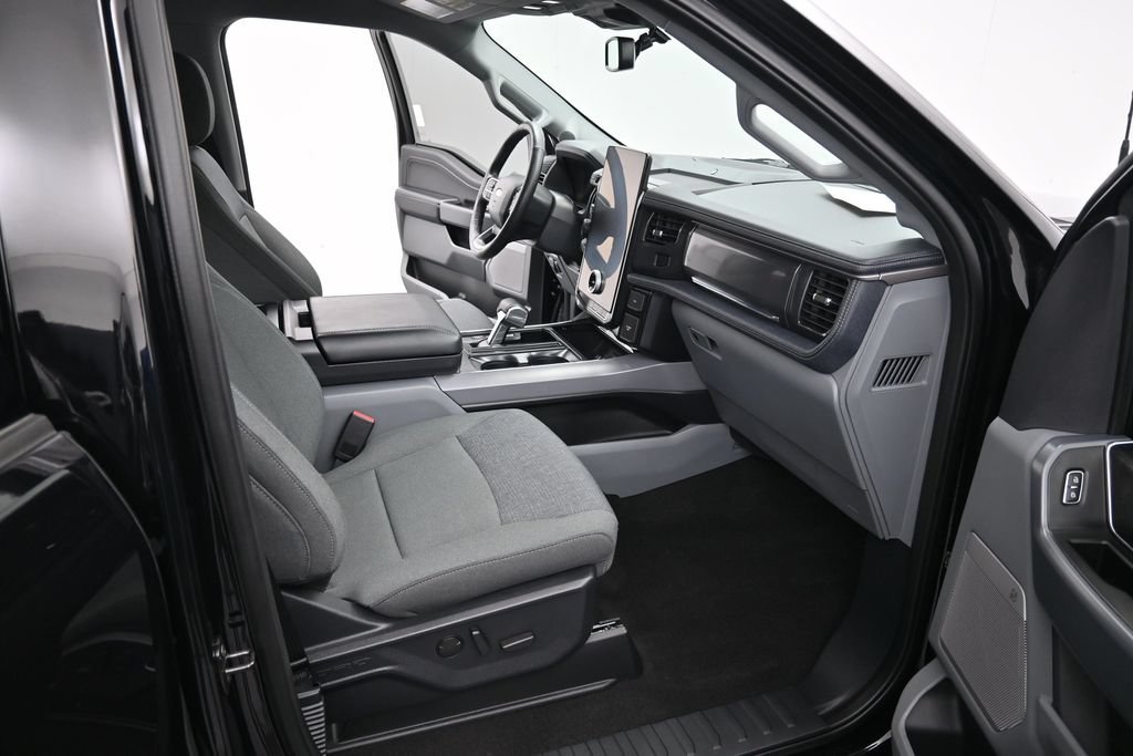 Used 2024 Ford F150 Lightning Flash AWD/4WD image 36