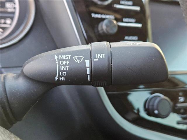 Used 2020 Toyota Camry LE image 17