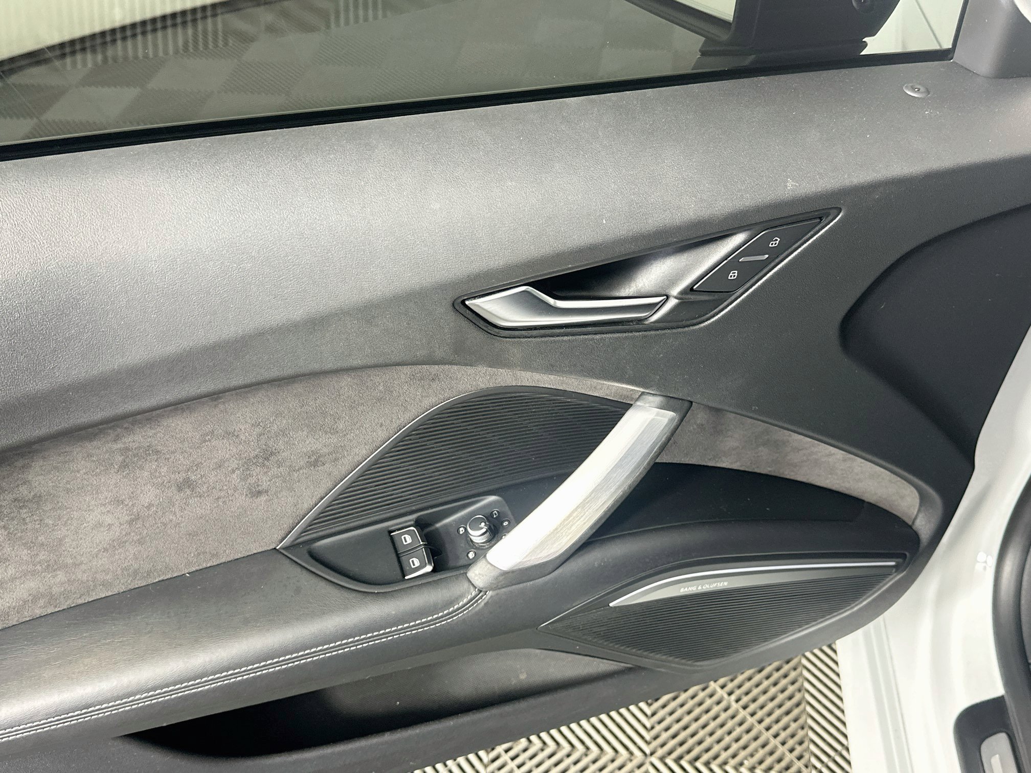 Used 2018 Audi TT 2.0T w/ Technology Package AWD/4WD image 15