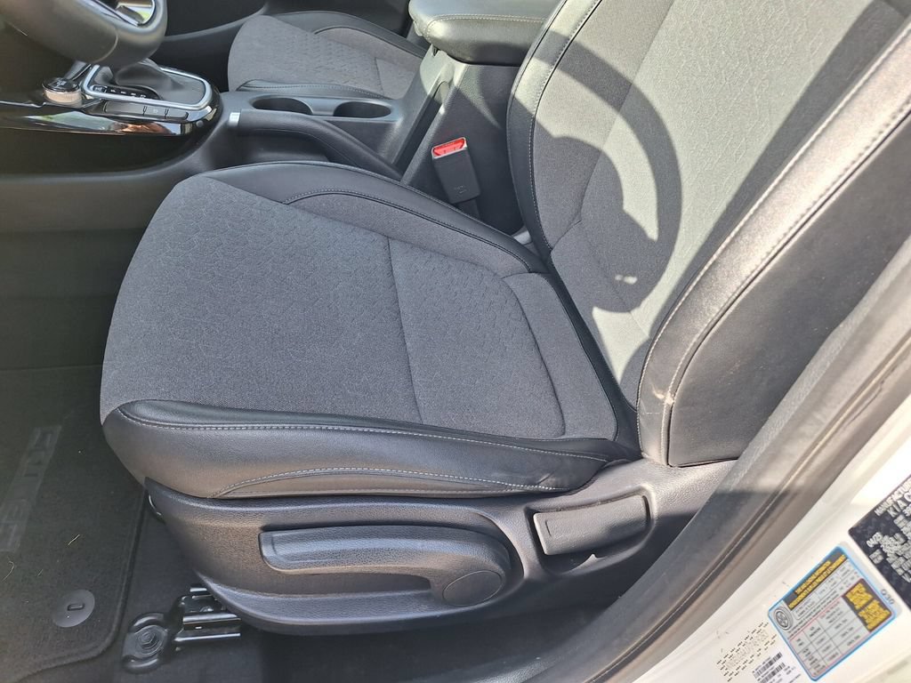 Used 2024 Kia Seltos S FWD image 28