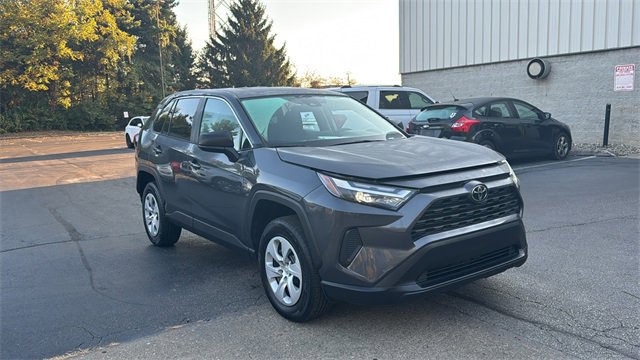Used 2024 Toyota RAV4 LE image 28