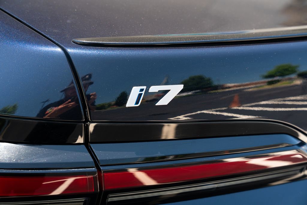 Used 2023 BMW i7 xDrive60 AWD/4WD image 20