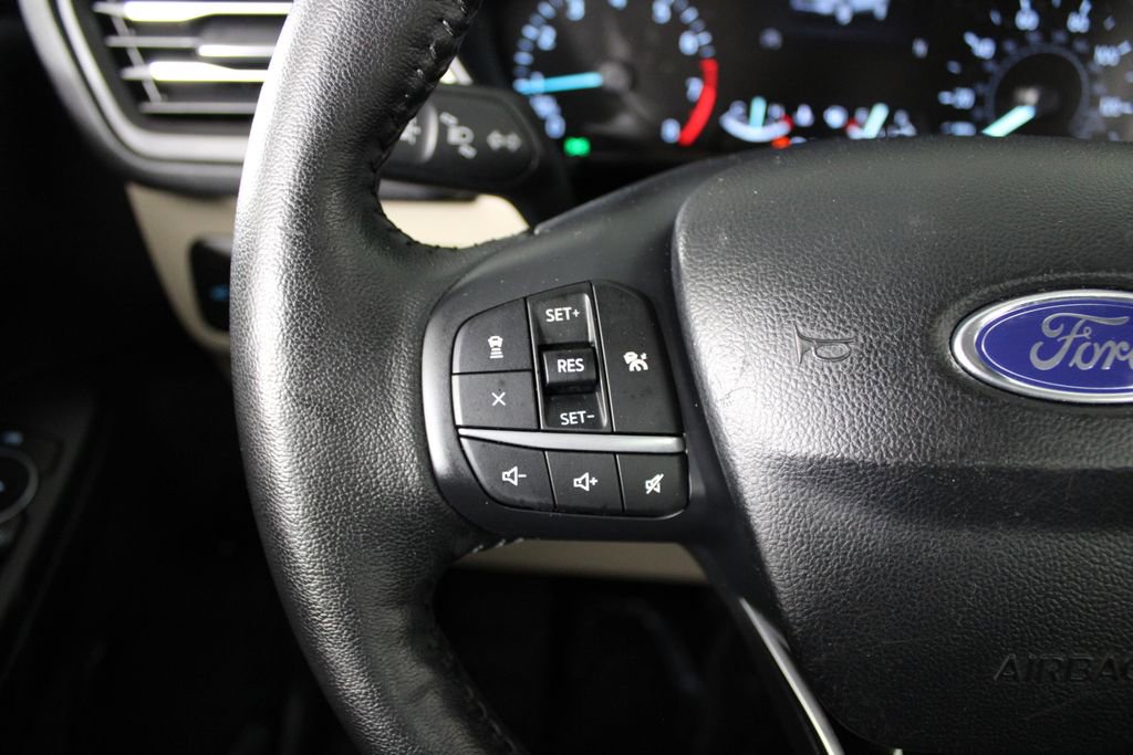 Used 2020 Ford Escape SEL image 25