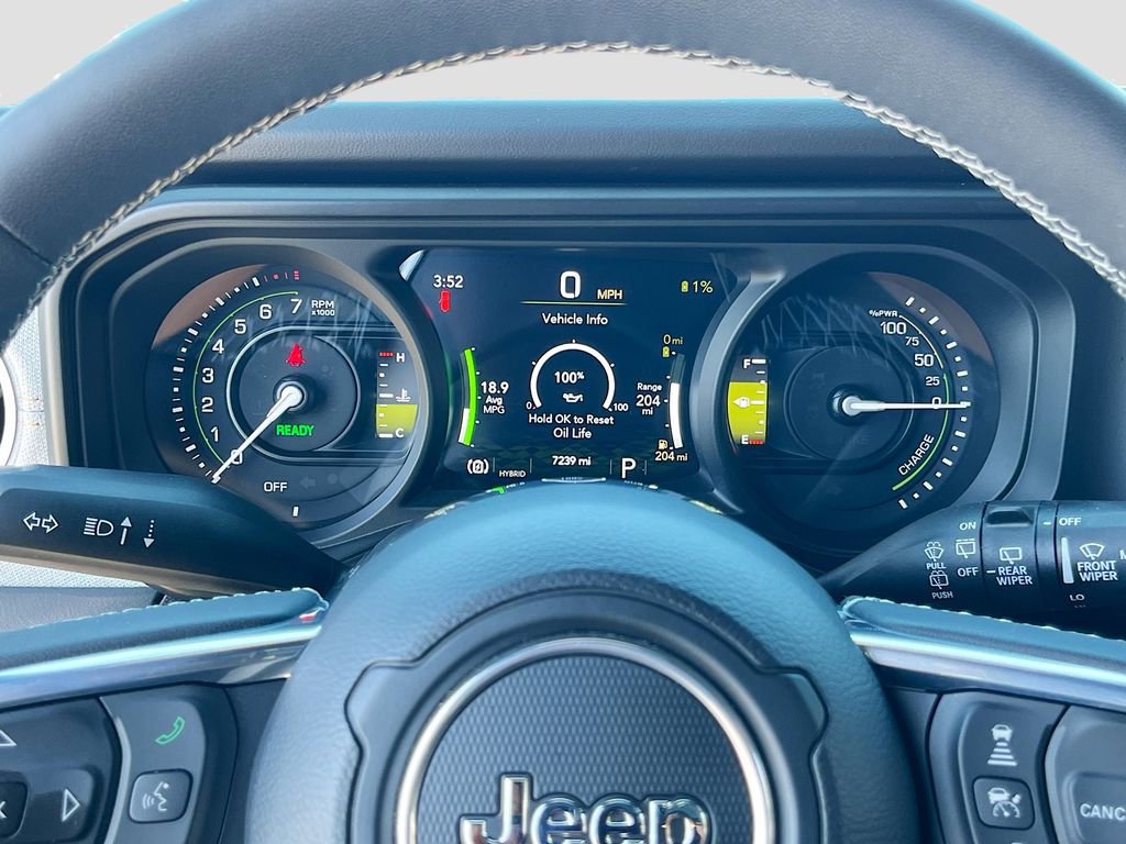 Certified 2025 Jeep Wrangler Unlimited Sahara w/ Safety Group image 12