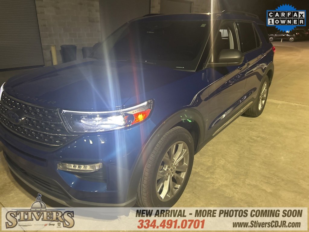Used 2022 Ford Explorer XLT w/ Equipment Group 202A image 4