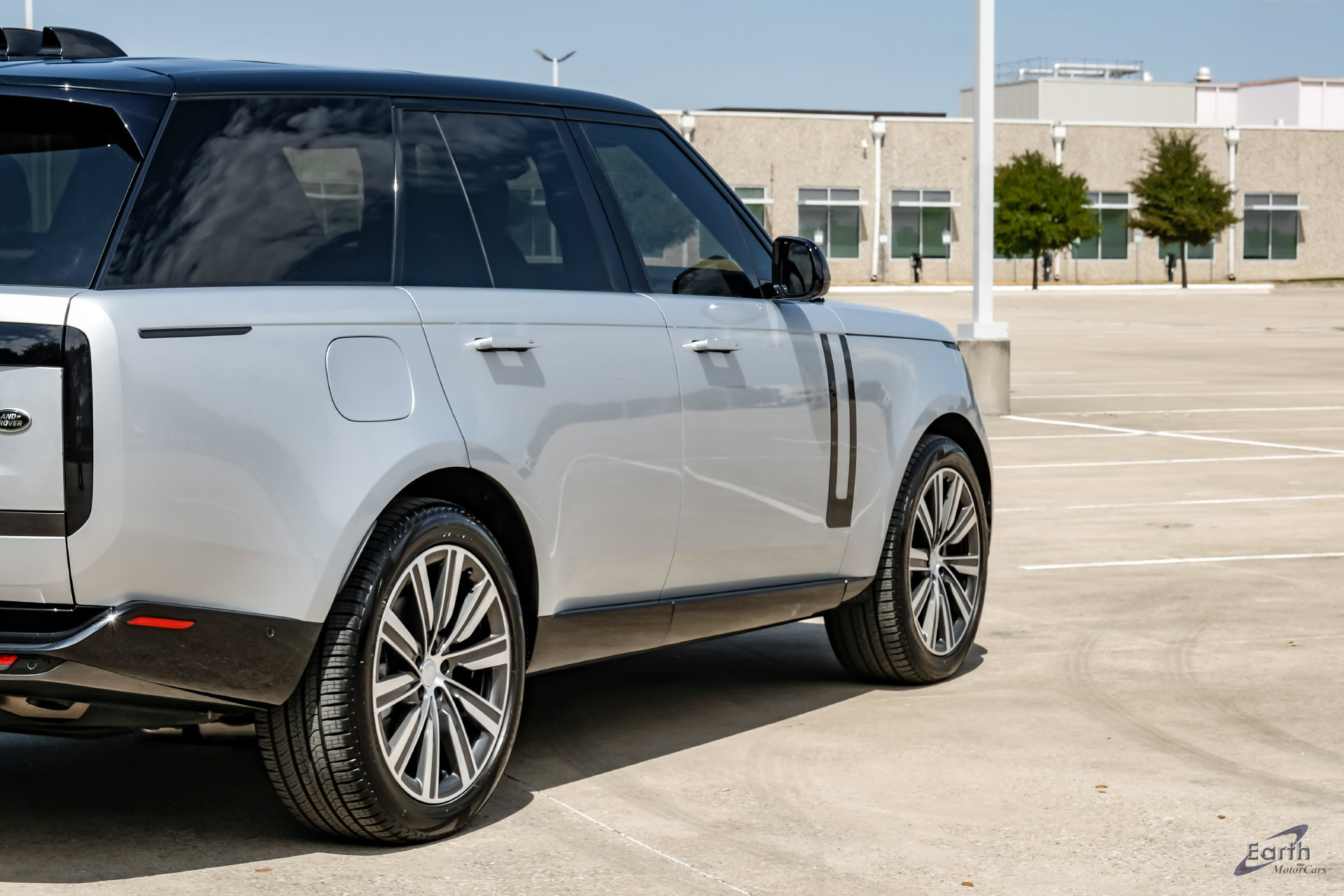 Used 2023 Land Rover Range Rover SE AWD/4WD image 18