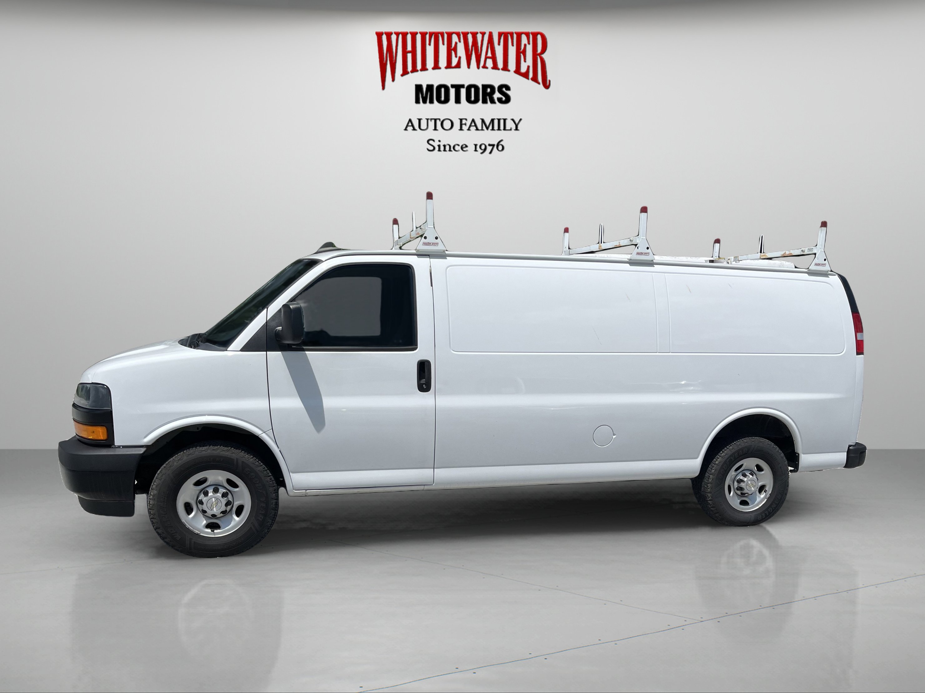 Used 2022 Chevrolet Express 2500 Extended w/ Driver Convenience Package image 2