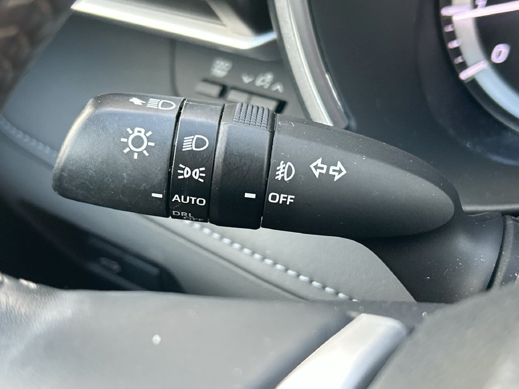 Used 2024 Toyota Highlander XLE FWD image 21