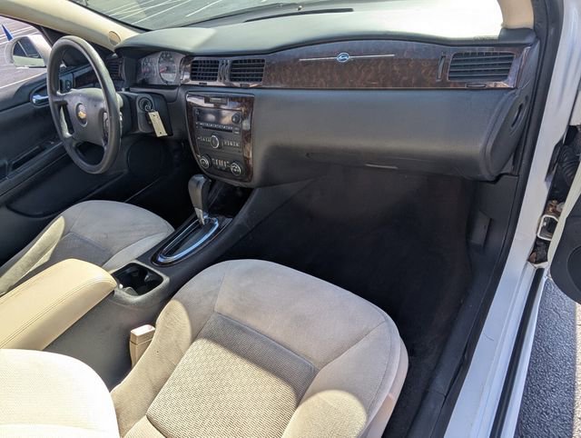 Used 2016 Chevrolet Impala LT FWD image 17